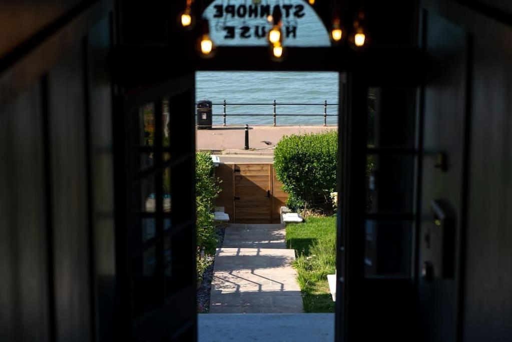 Beachfront Luxury Home With Spectacular Sea Views Herne Bay Εξωτερικό φωτογραφία